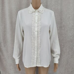 Yves St. Clair Women's Size 10 vintage Grandmacore Blouse